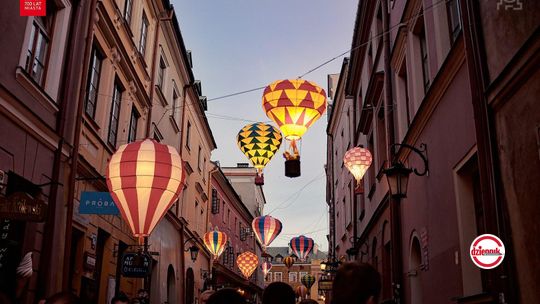atrybut alt foto głównego