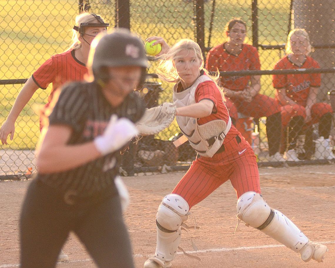 Panthers rebound with sweep