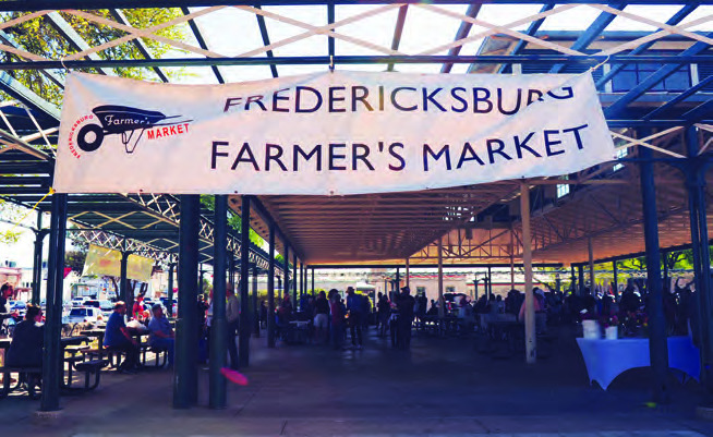 The summer market takes place at Marktplatz where guests can enjoy live music, fresh wood-fired pizza and plenty of local produce.