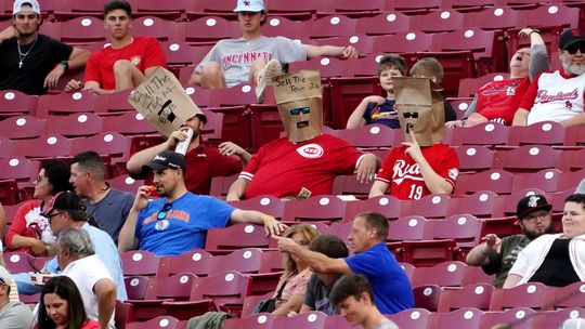 Break out the paper bags: Reds change mind about silencing fans