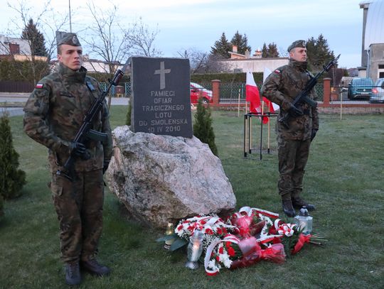 a cabin in the mountains covered in snow