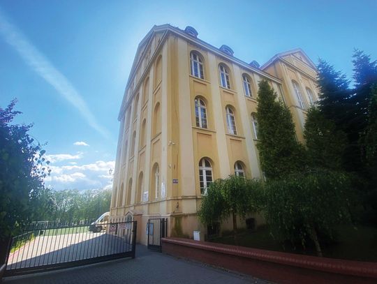 Łączenie klas i cięcia zajęć w chojnickich szkołach?