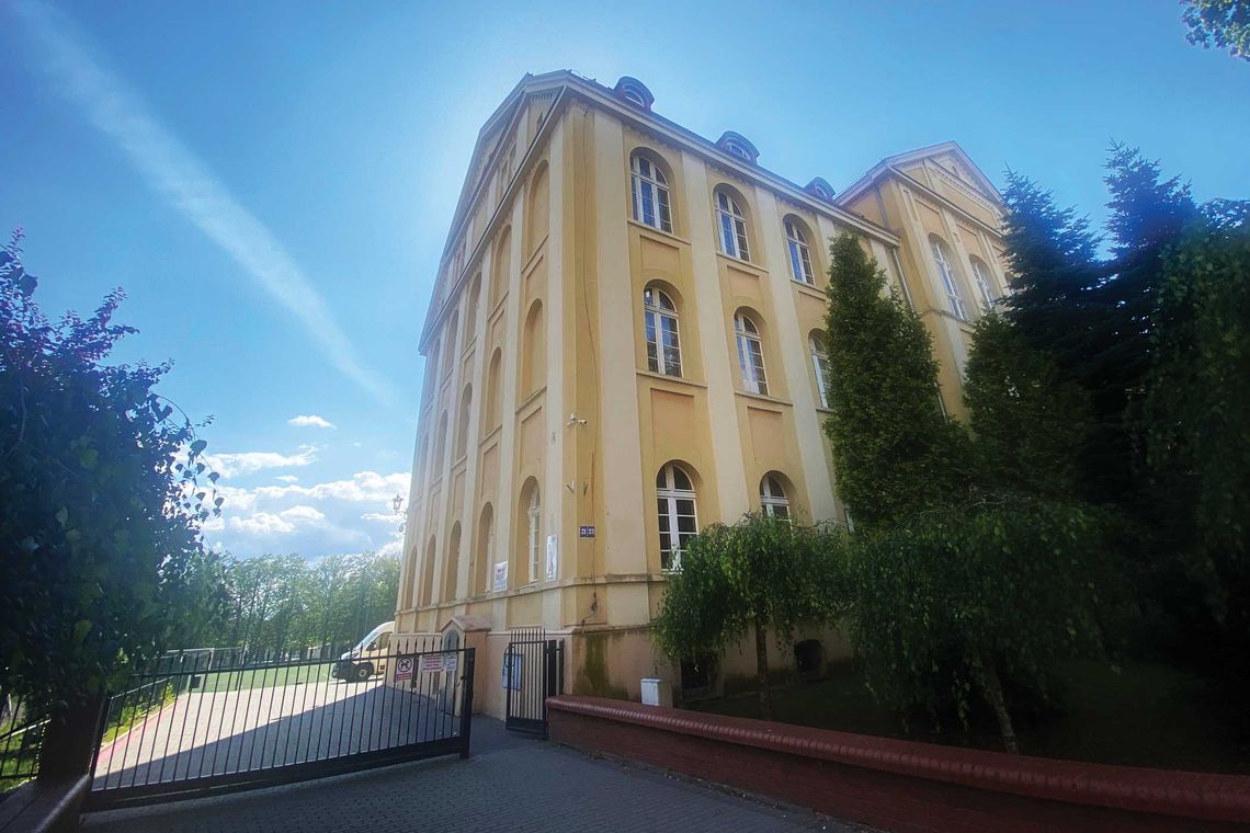 Łączenie klas i cięcia zajęć w chojnickich szkołach? Łączenie klas i cięcia zajęć w chojnickich szkołach?