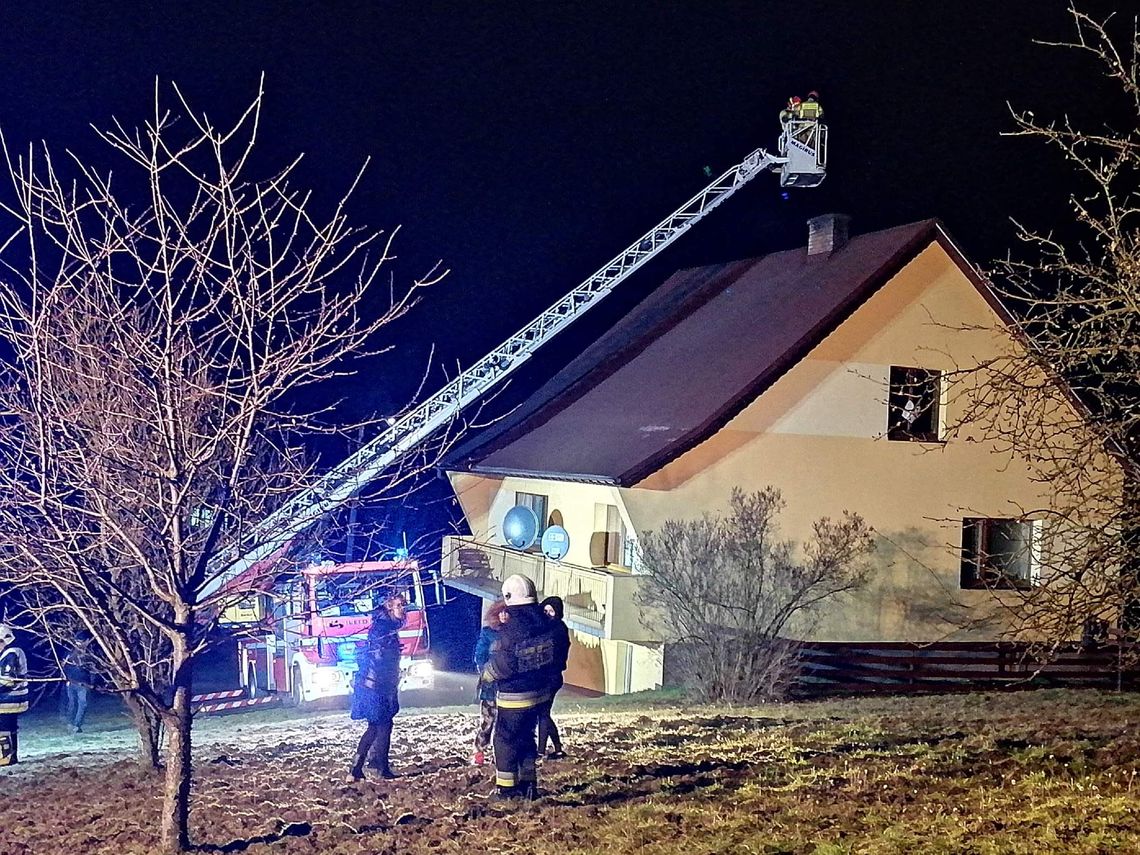 Pożar sadz w kominie na terenie gminy Lanckorona (GALERIA)