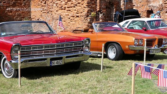 American Cars in the Elbląg's Old Town