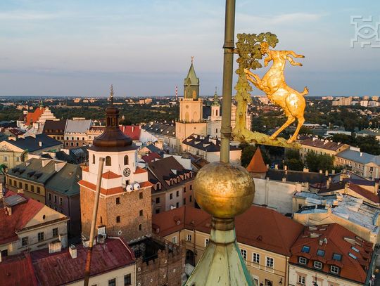 to jest domyślny tytuł całej galerii zdjęć - wyświetlany przy każdym zdjęciu