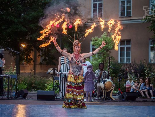 to jest domyślny tytuł całej galerii zdjęć - wyświetlany przy każdym zdjęciu