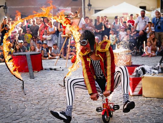 to jest domyślny tytuł całej galerii zdjęć - wyświetlany przy każdym zdjęciu