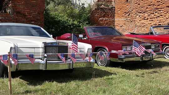 American Cars in the Elbląg's Old Town