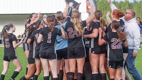 Comets capture first district title since 2015;