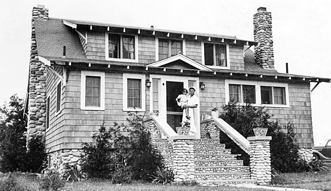 This is the second Manitou View Inn, built by Fred Miller after the original inn burned in 1932, just two years after he built it. It is now modified as a private home. Mr. Miller’s craftsmanship can still be admired in the Faust Cabin, next to Inspiration Point on Big Glen Lake. As part o...